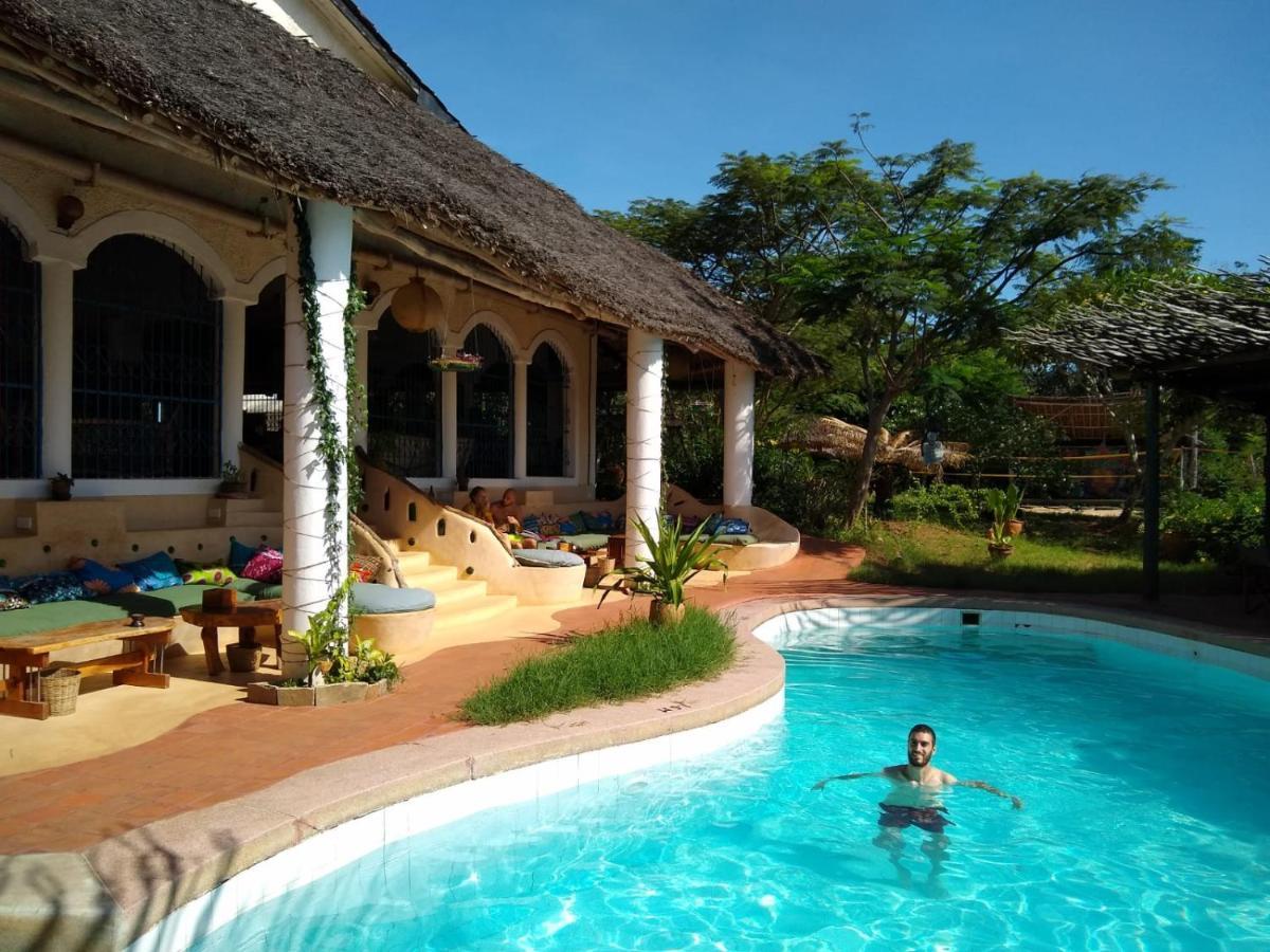 Distant Relatives Ecolodge & Backpackers Kilifi Kültér fotó